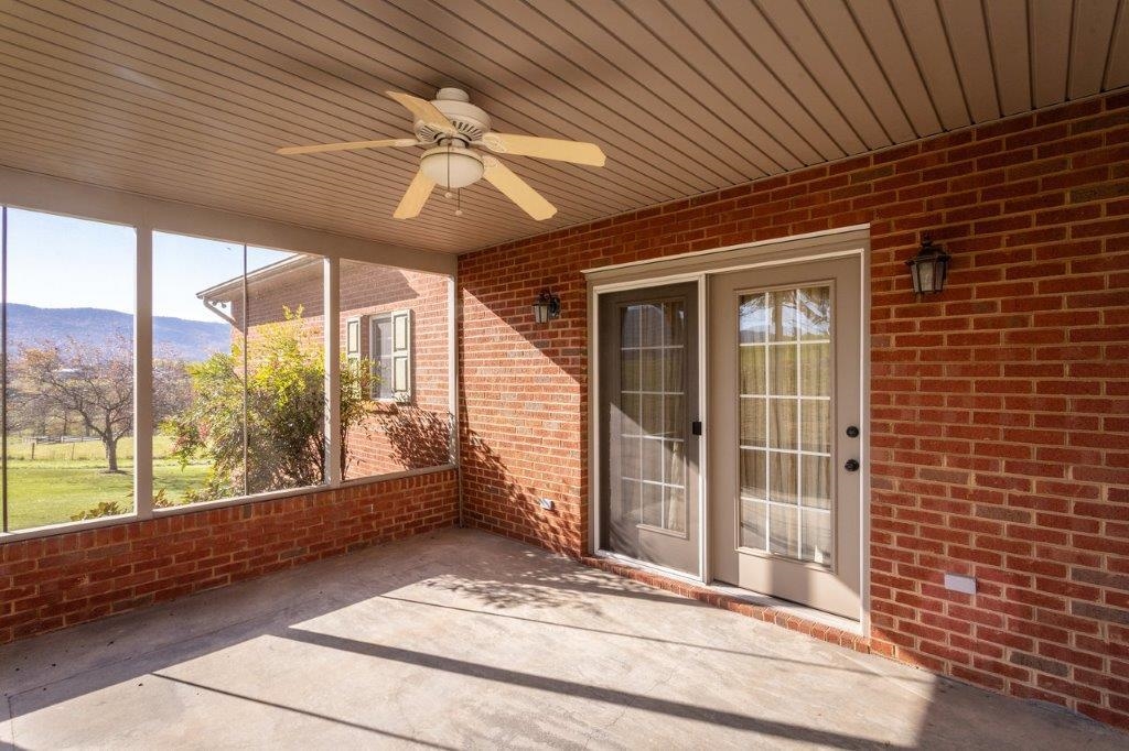 14620 HOPKINS GAP RD