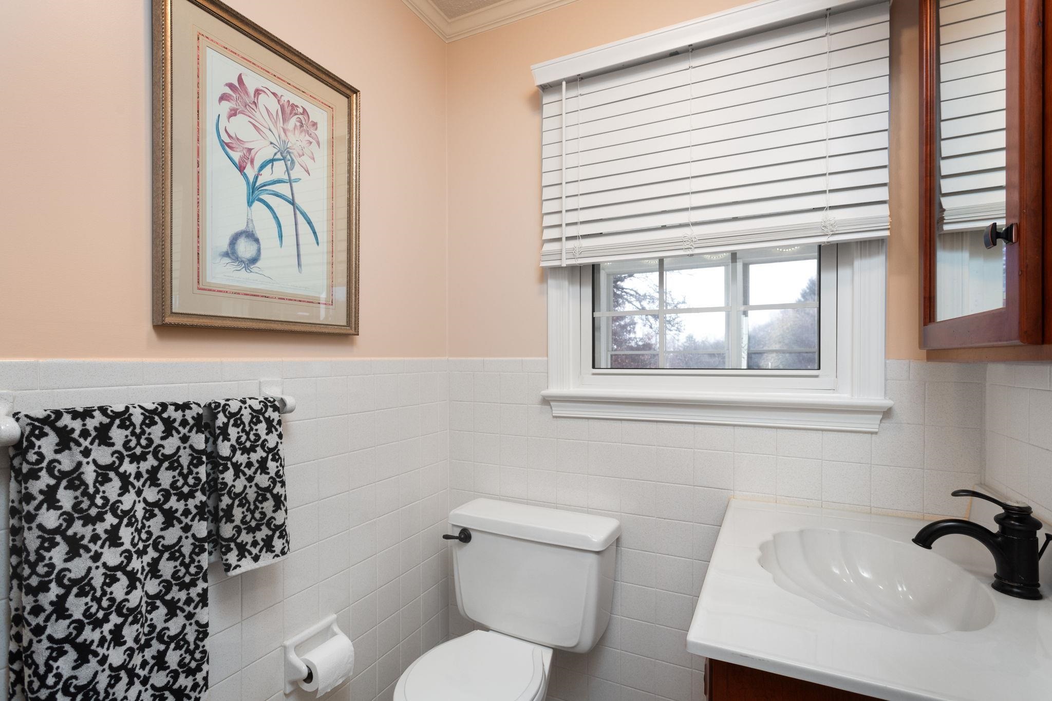 437 MOUNTAIN VIEW DR