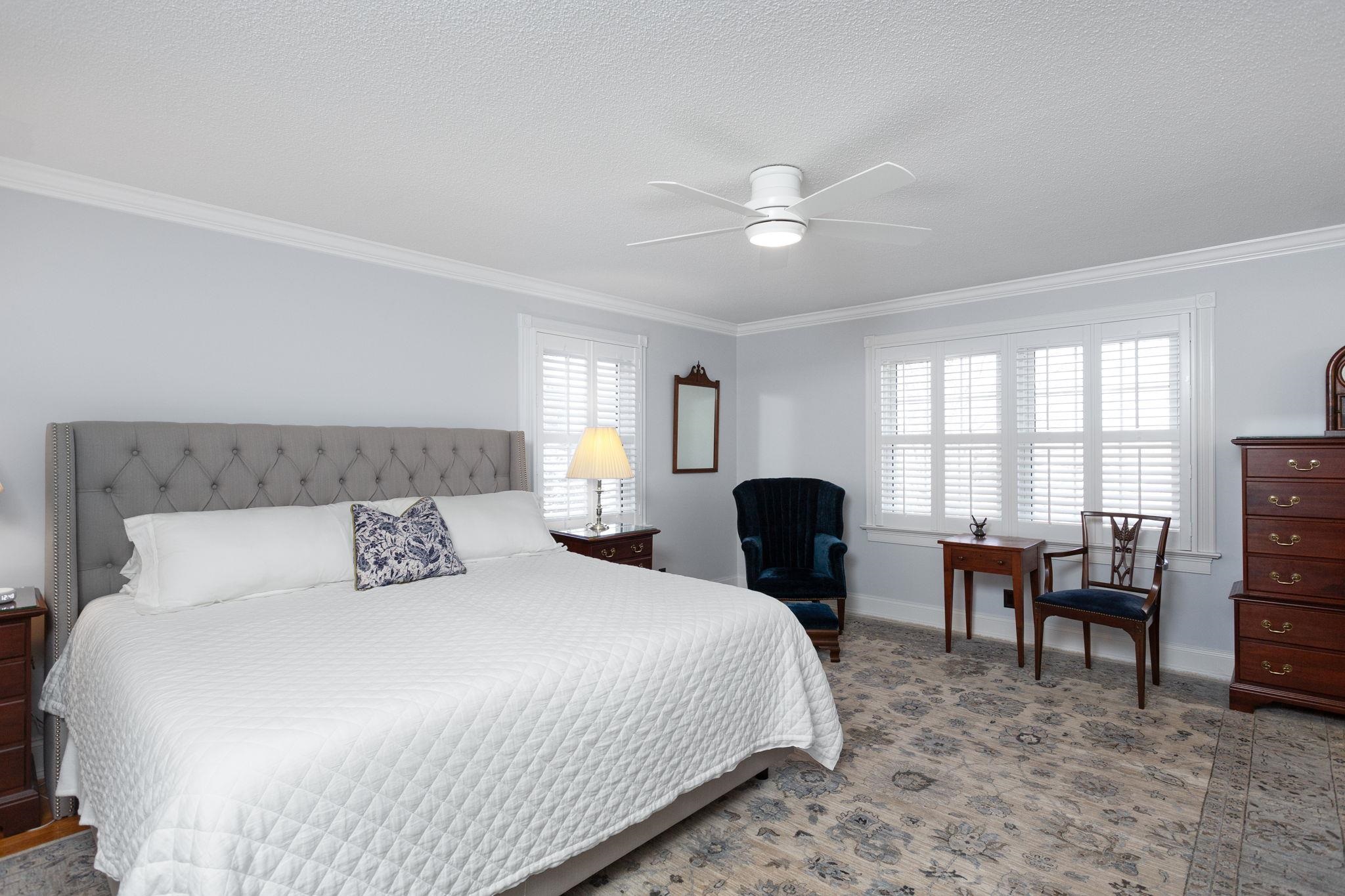 437 MOUNTAIN VIEW DR