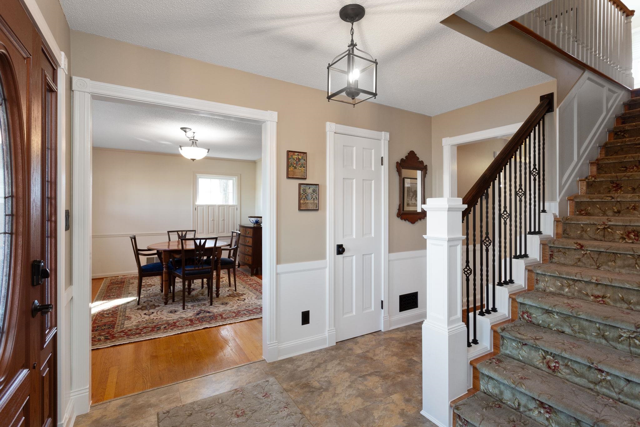 437 MOUNTAIN VIEW DR