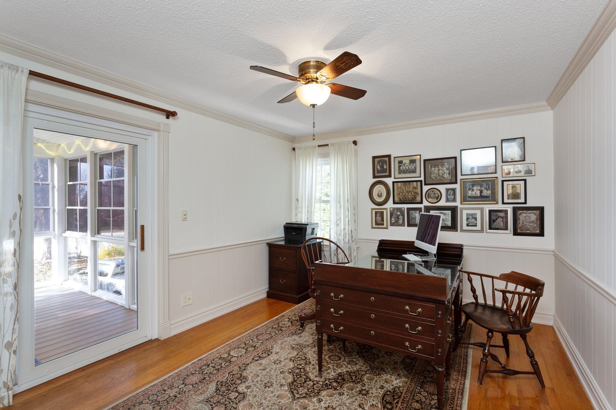 437 MOUNTAIN VIEW DR