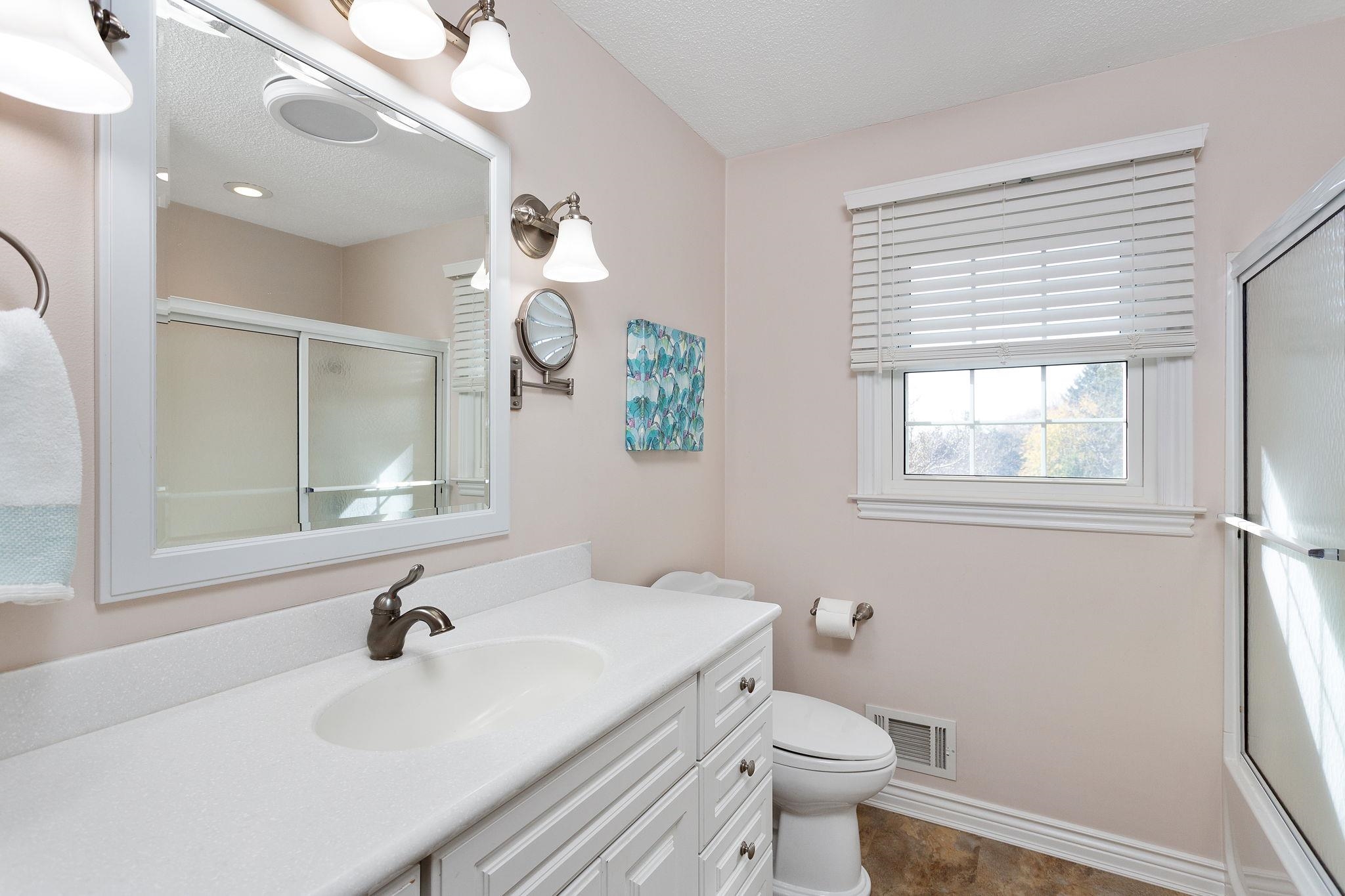 437 MOUNTAIN VIEW DR