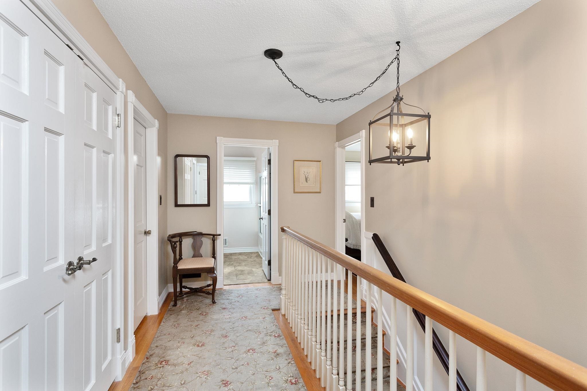 437 MOUNTAIN VIEW DR