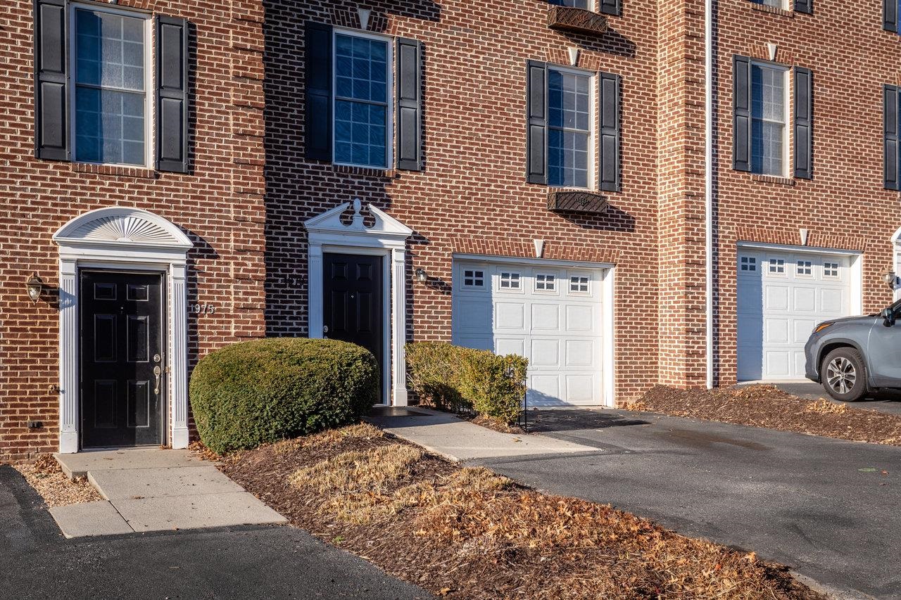 1979 BUTTONWOOD CT