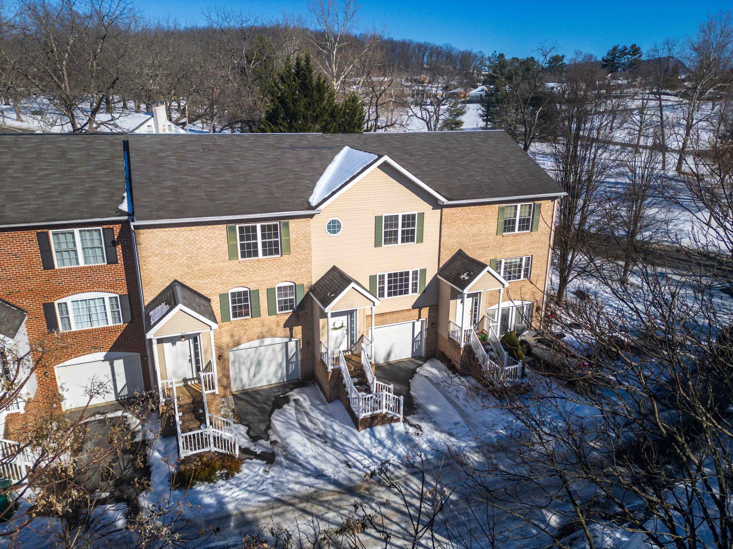 3869 MILL RACE CT