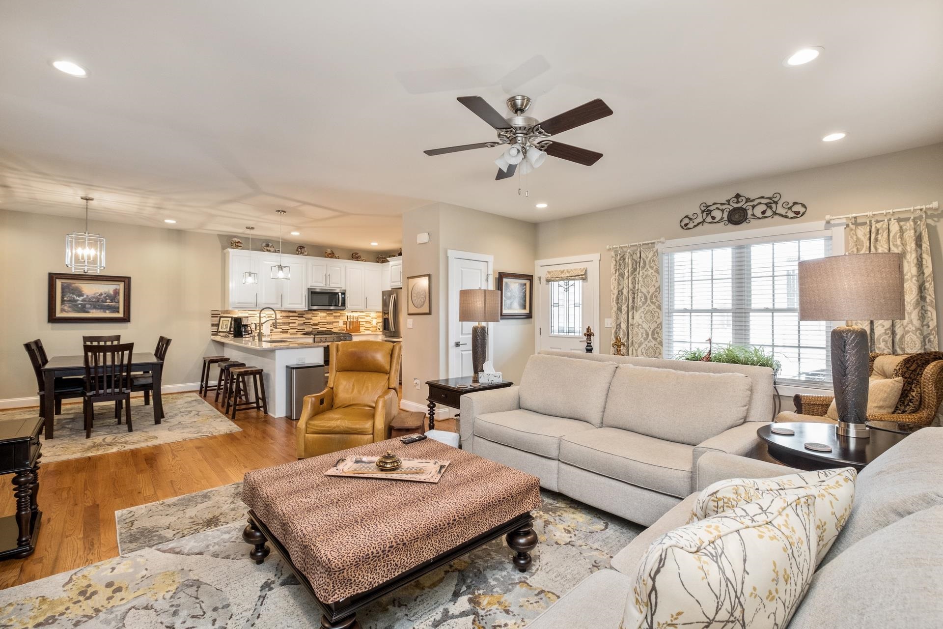 19 PEBBLE CT