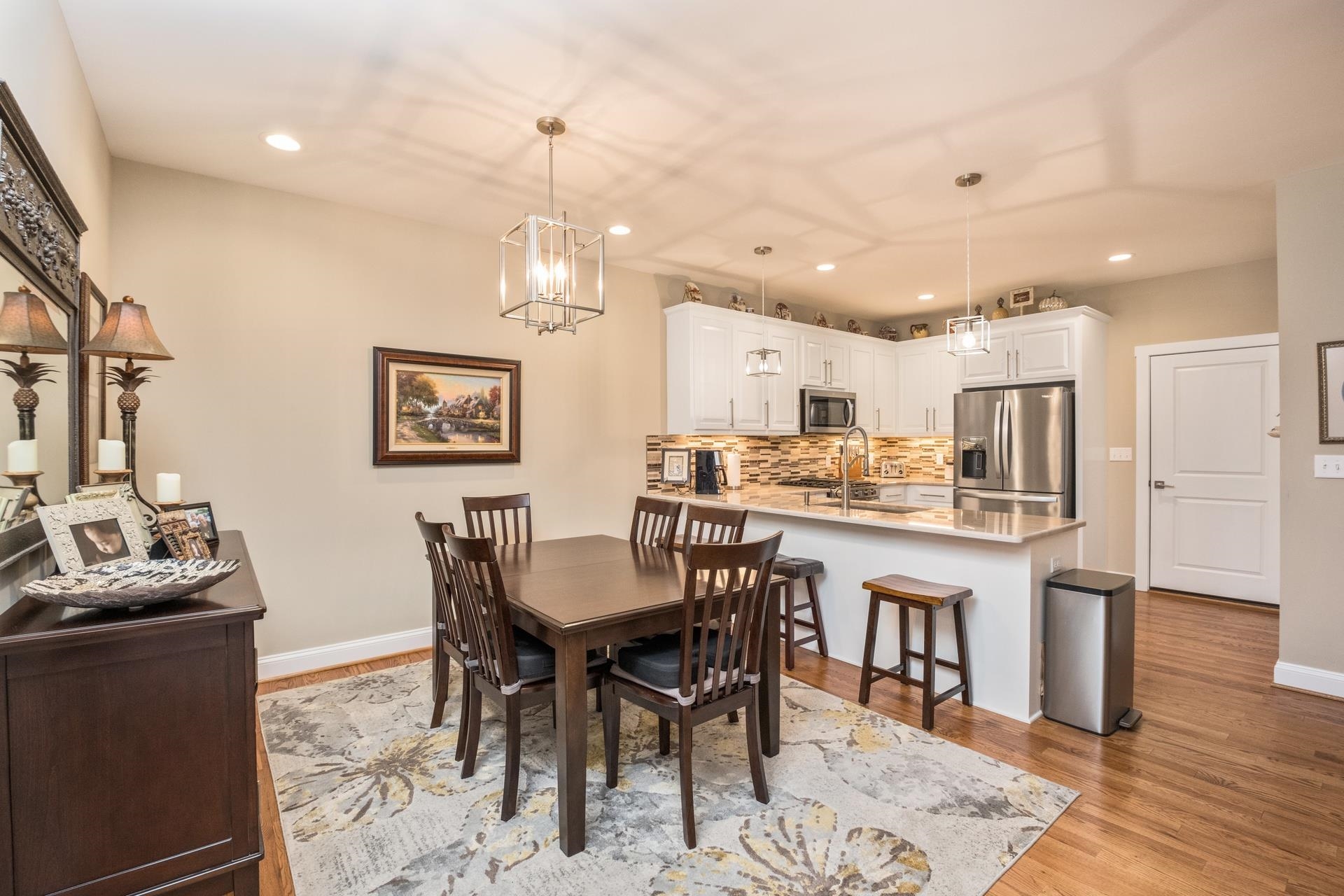 19 PEBBLE CT