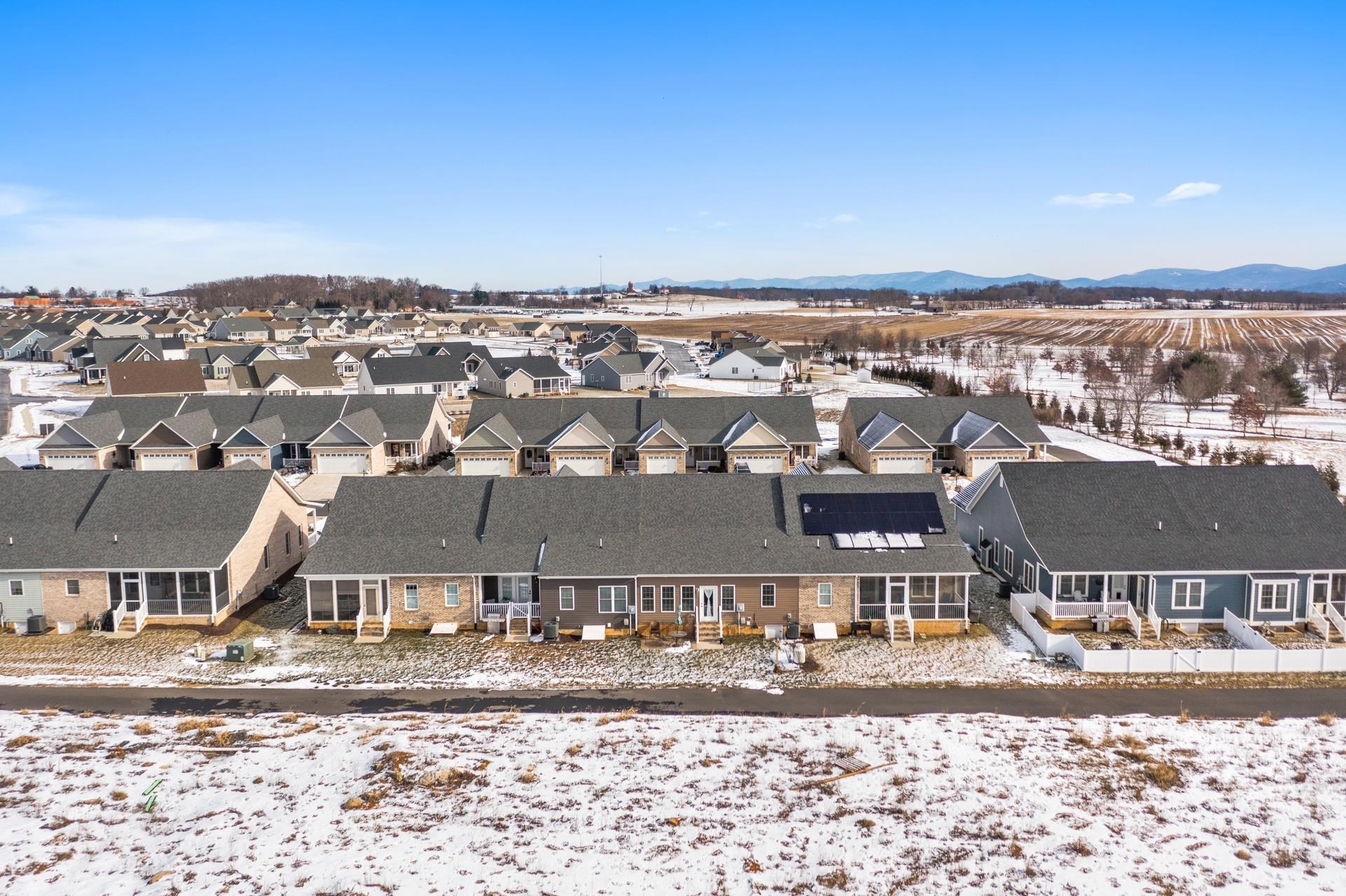19 PEBBLE CT