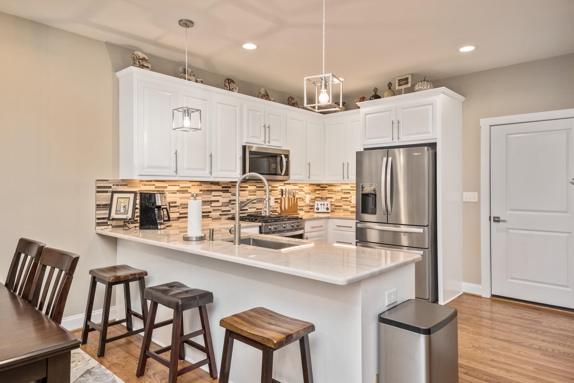 19 PEBBLE CT