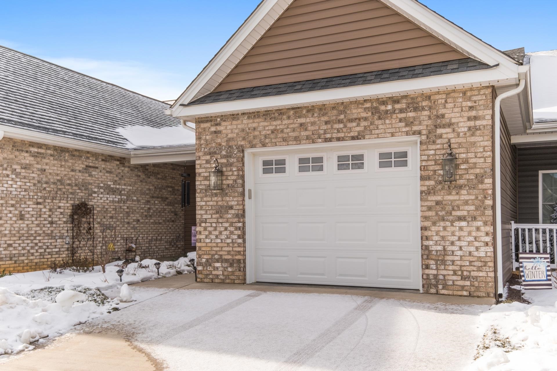 19 PEBBLE CT