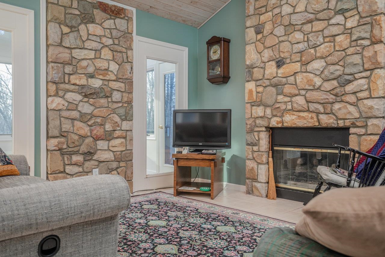 2980 LANIER LN