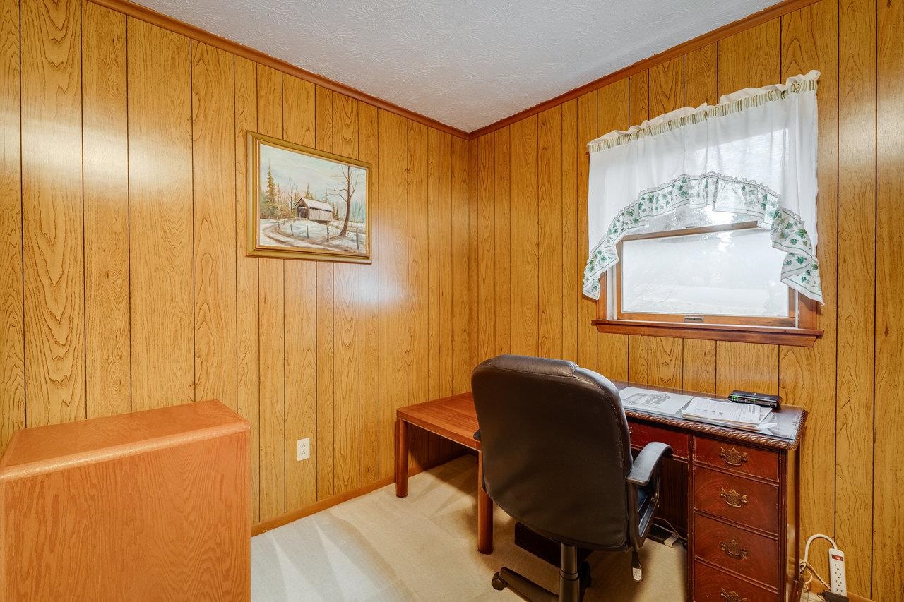 156 ABBOTT CIR
