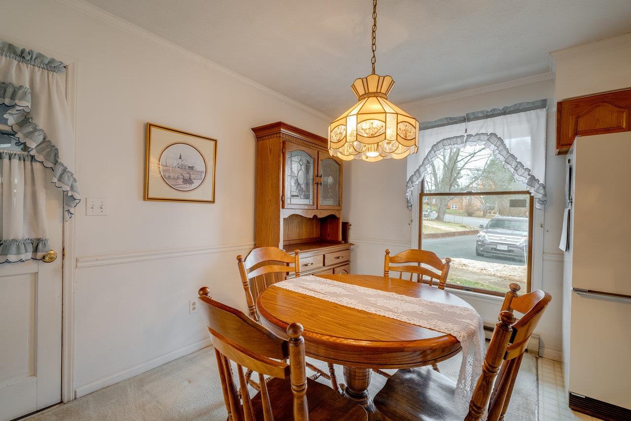 156 ABBOTT CIR