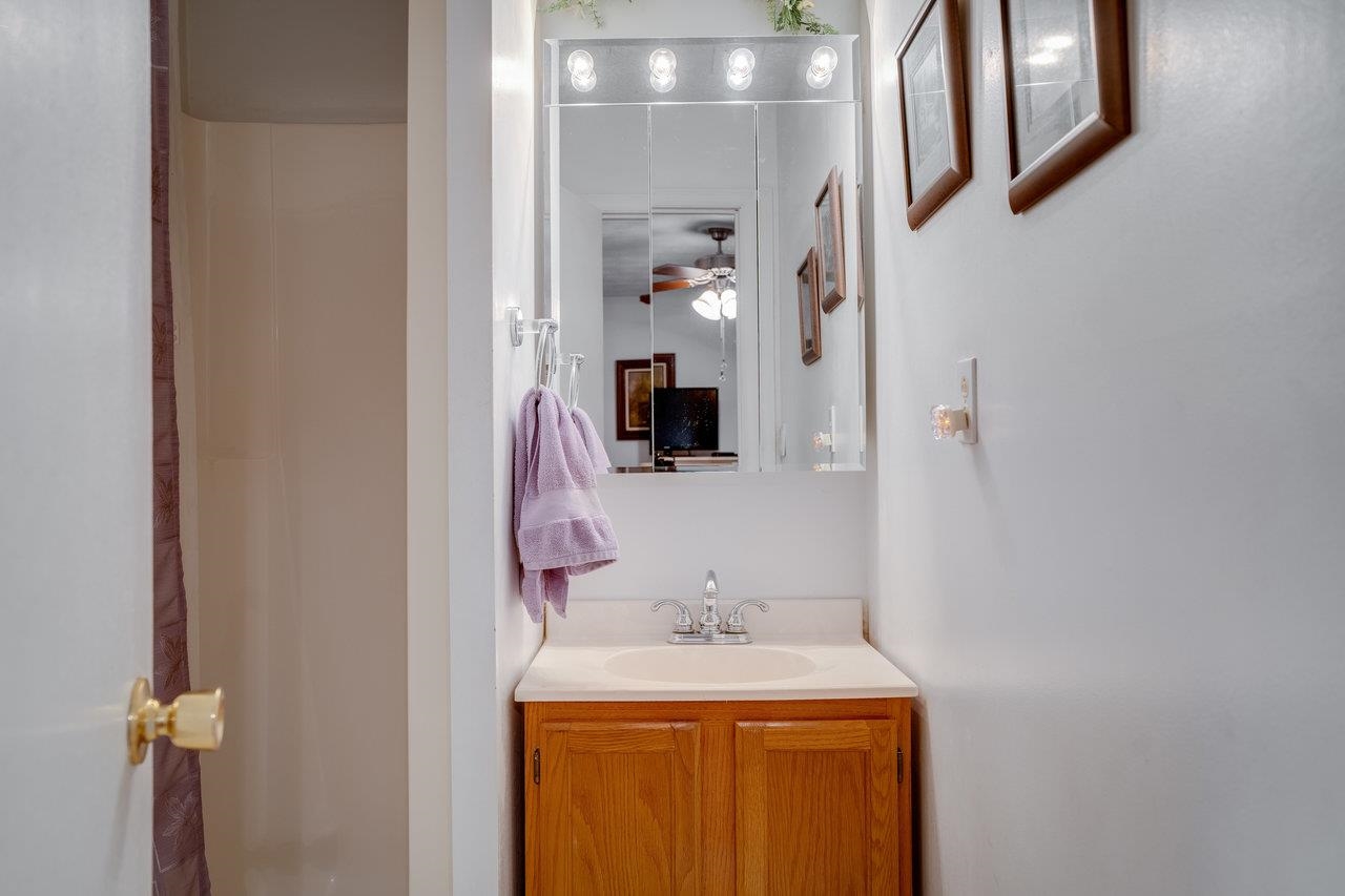 156 ABBOTT CIR