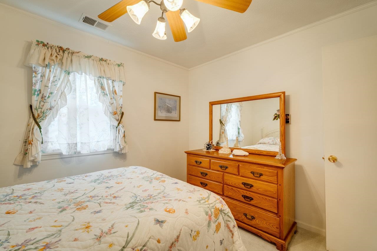 156 ABBOTT CIR