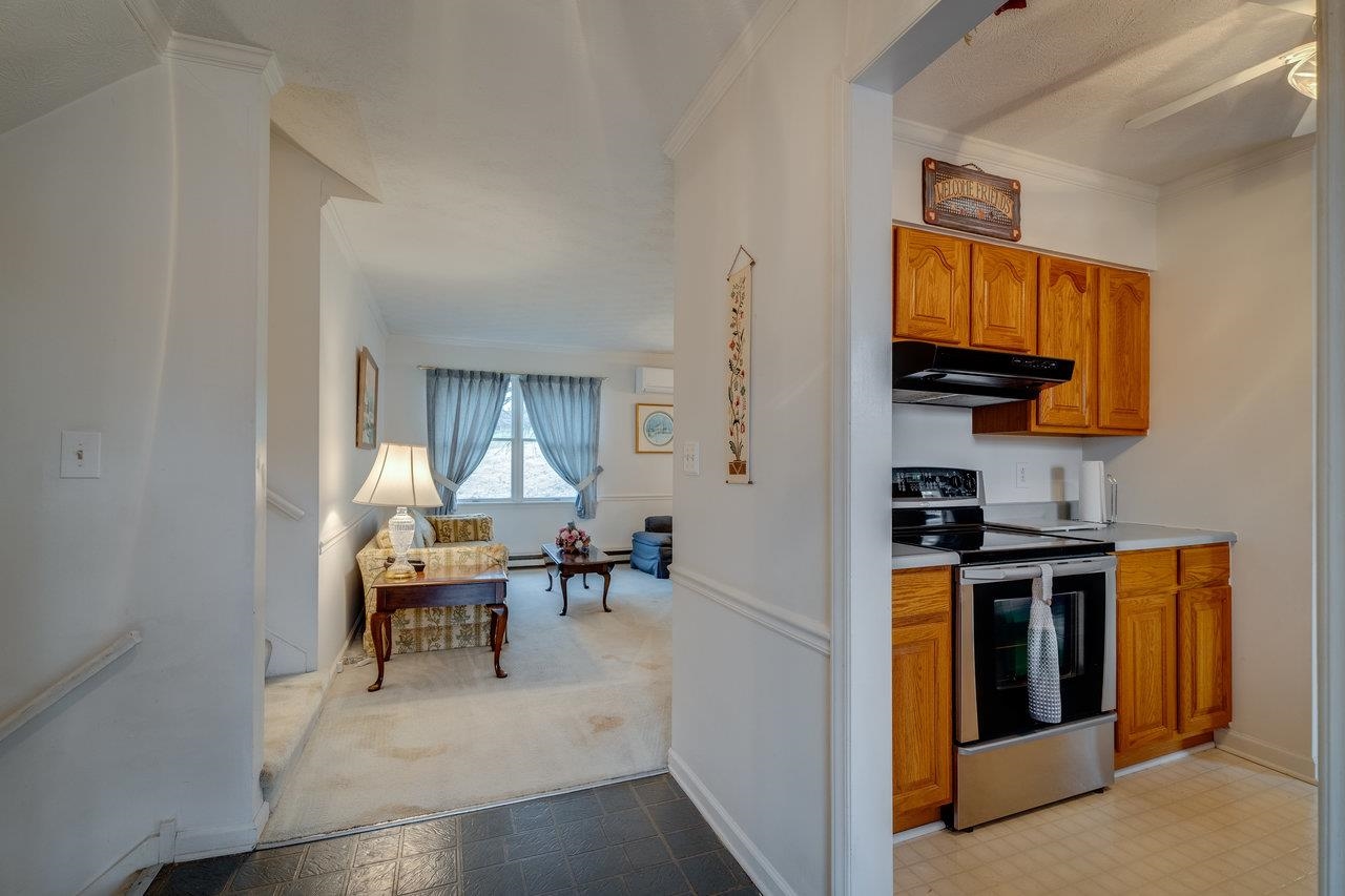 156 ABBOTT CIR