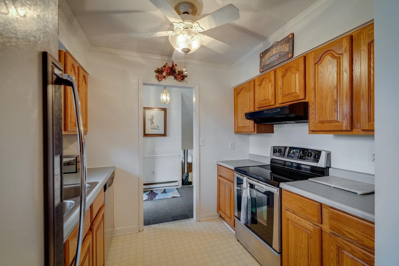 156 ABBOTT CIR
