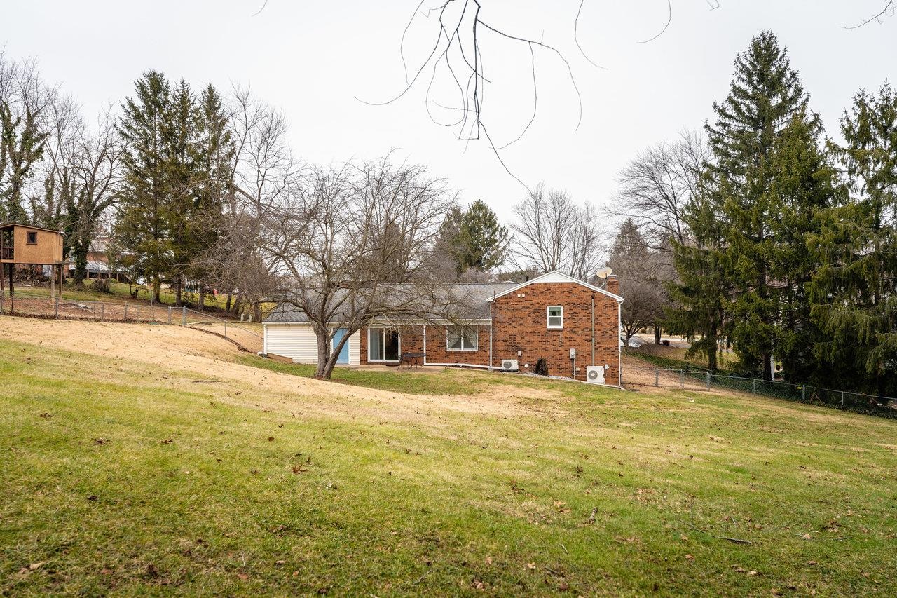 156 ABBOTT CIR