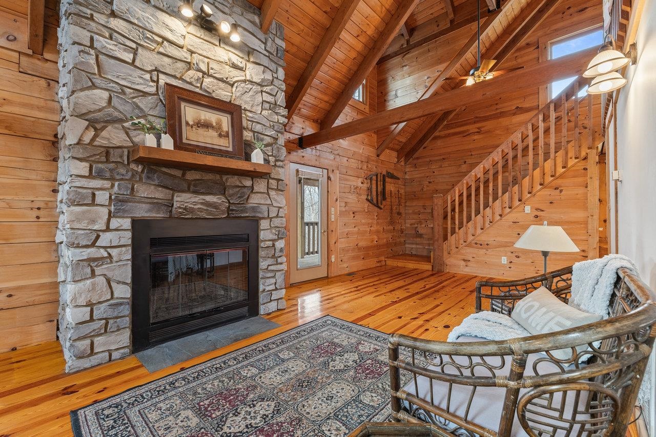 3523 RIVERBEND DR