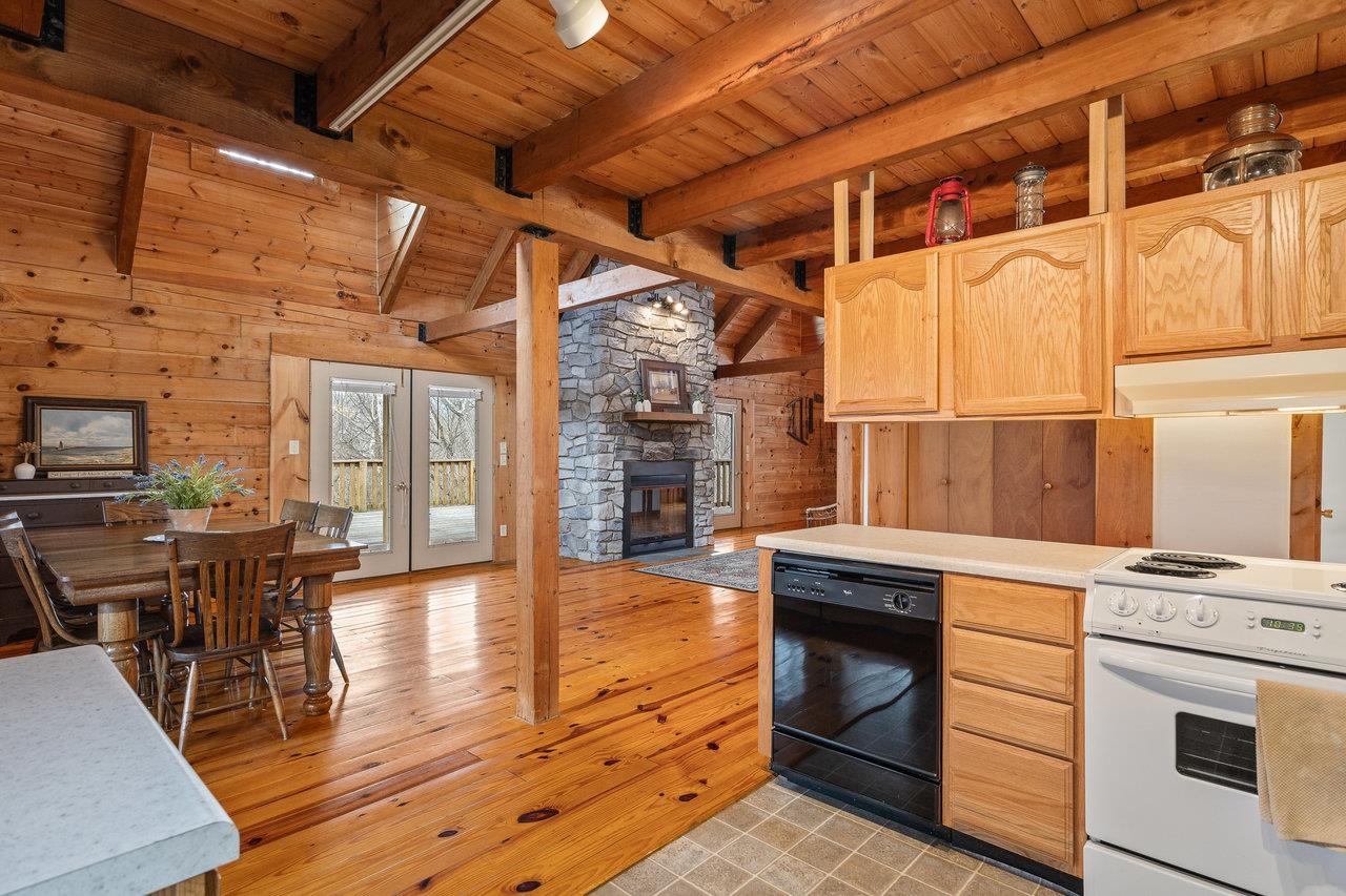 3523 RIVERBEND DR