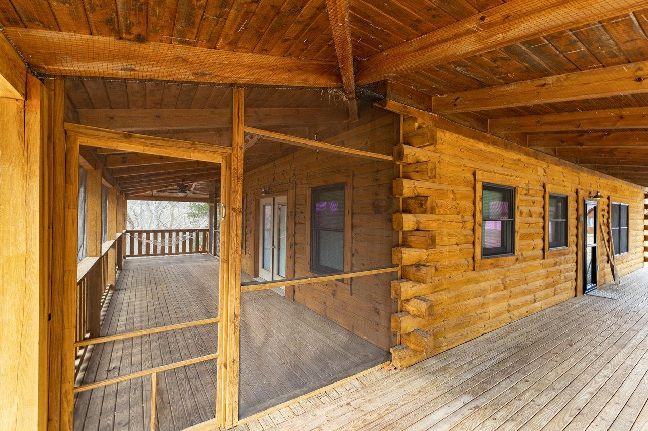 3523 RIVERBEND DR