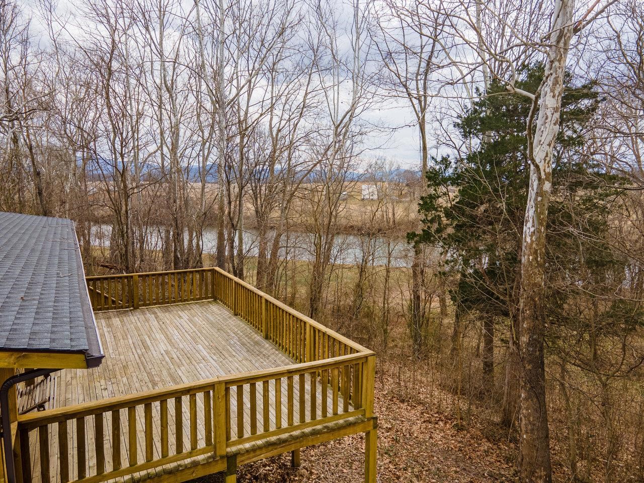 3523 RIVERBEND DR