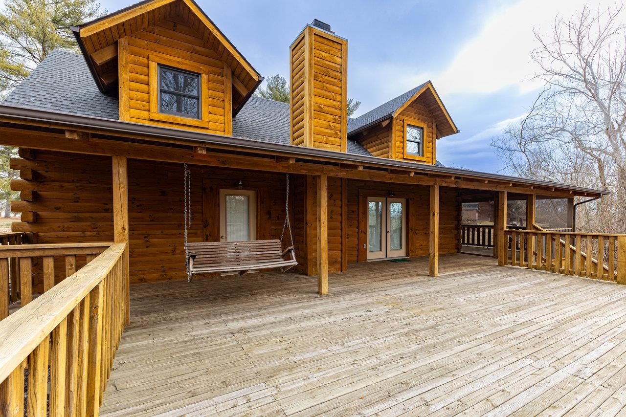 3523 RIVERBEND DR