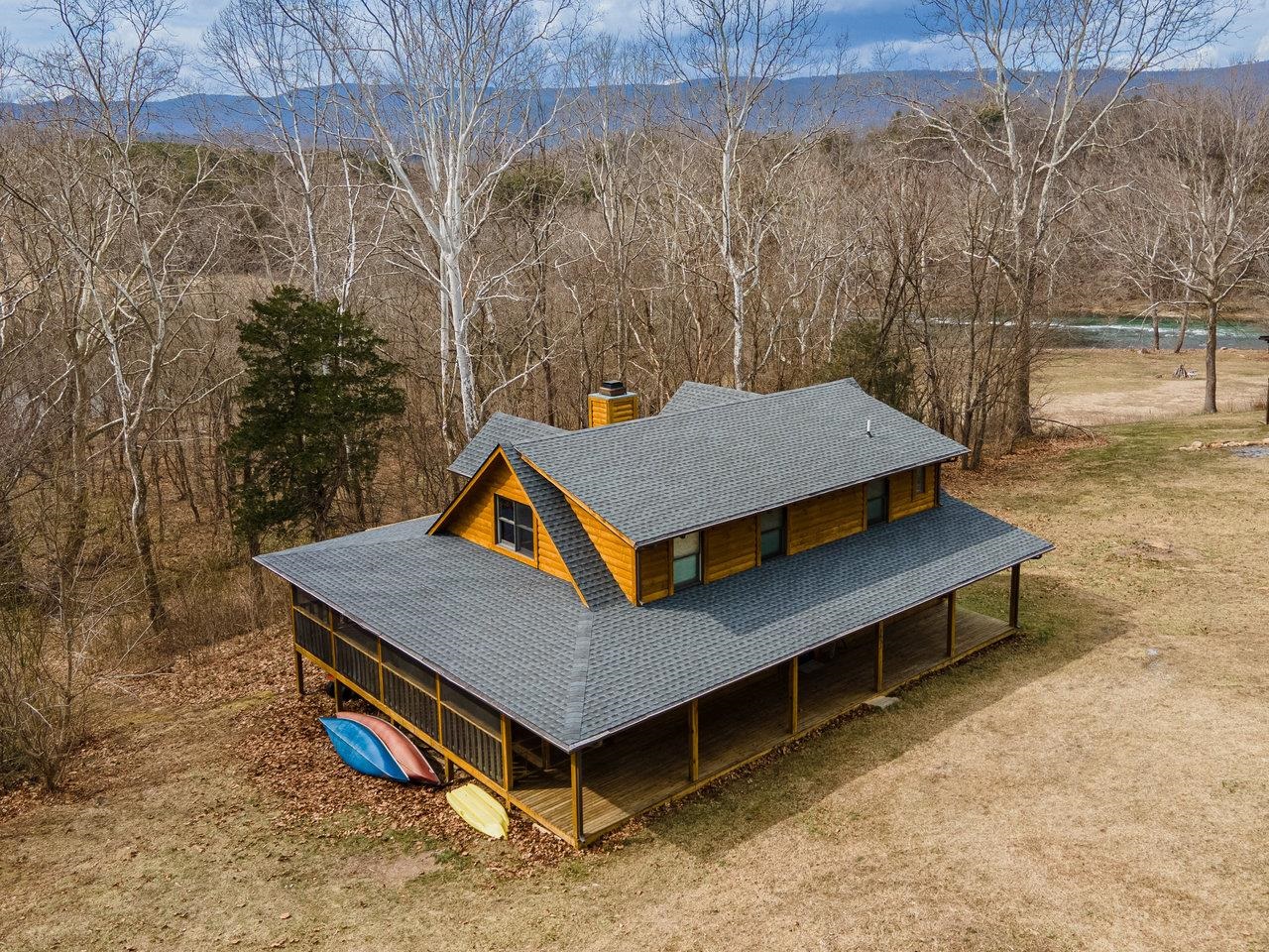 3523 RIVERBEND DR