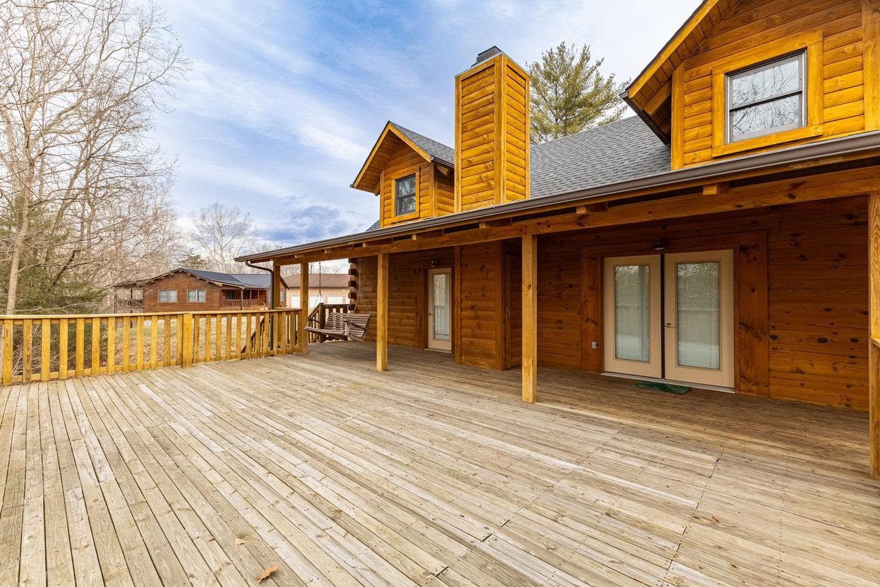 3523 RIVERBEND DR