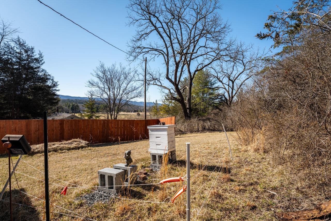 2077 DEERFIELD VALLEY RD