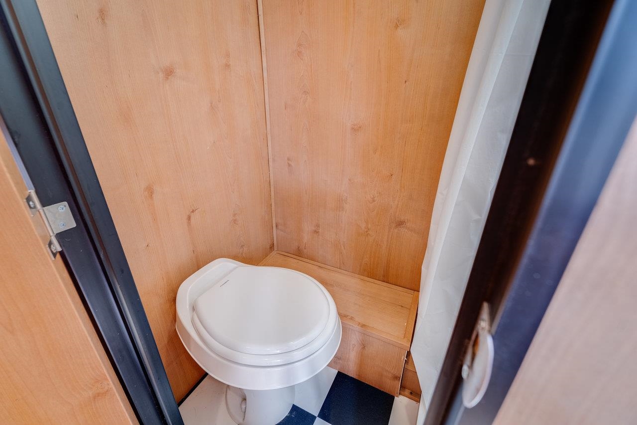 2077 DEERFIELD VALLEY RD