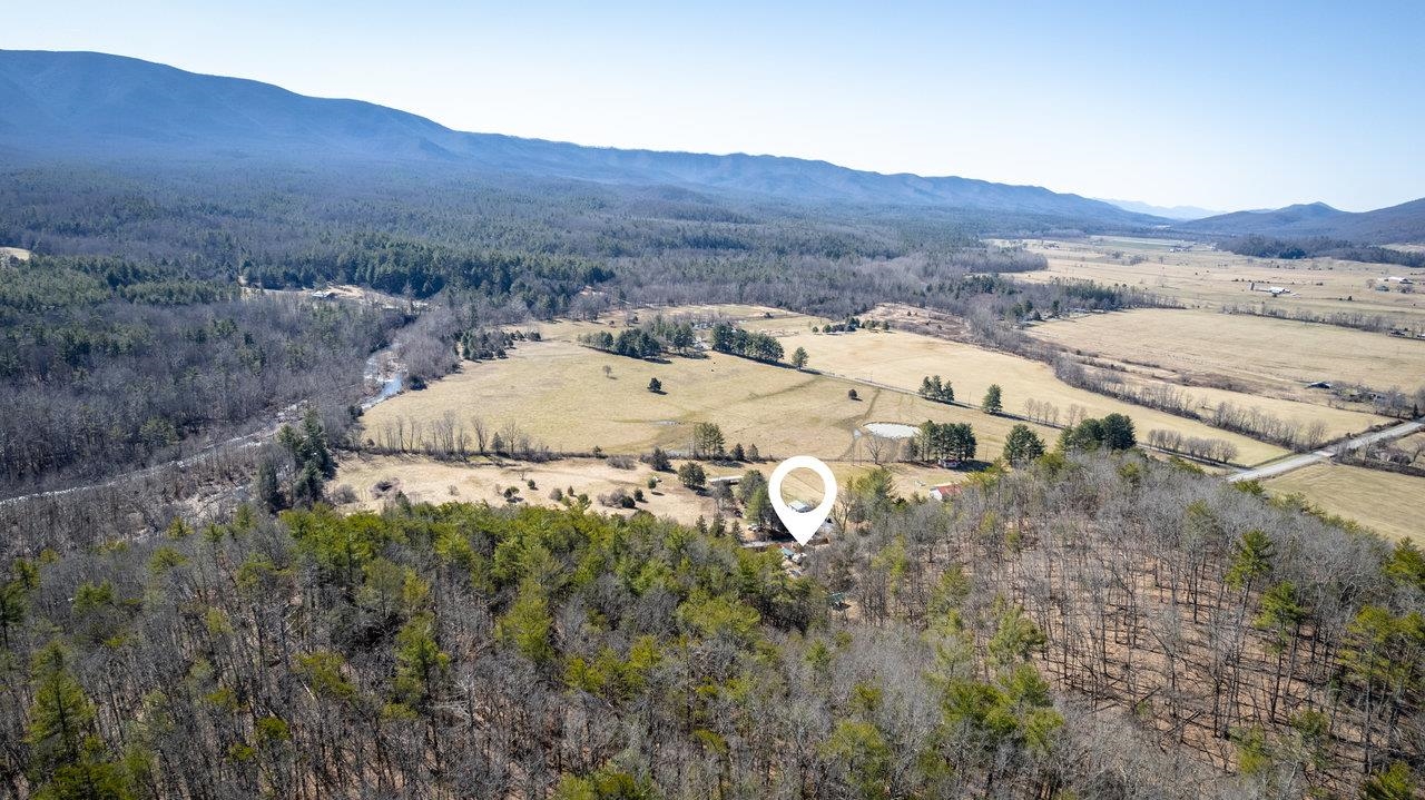 2077 DEERFIELD VALLEY RD