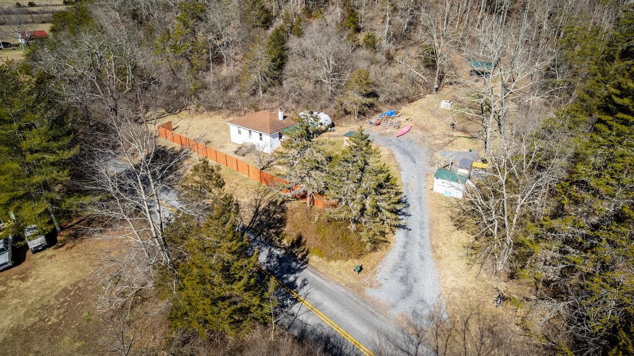 2077 DEERFIELD VALLEY RD