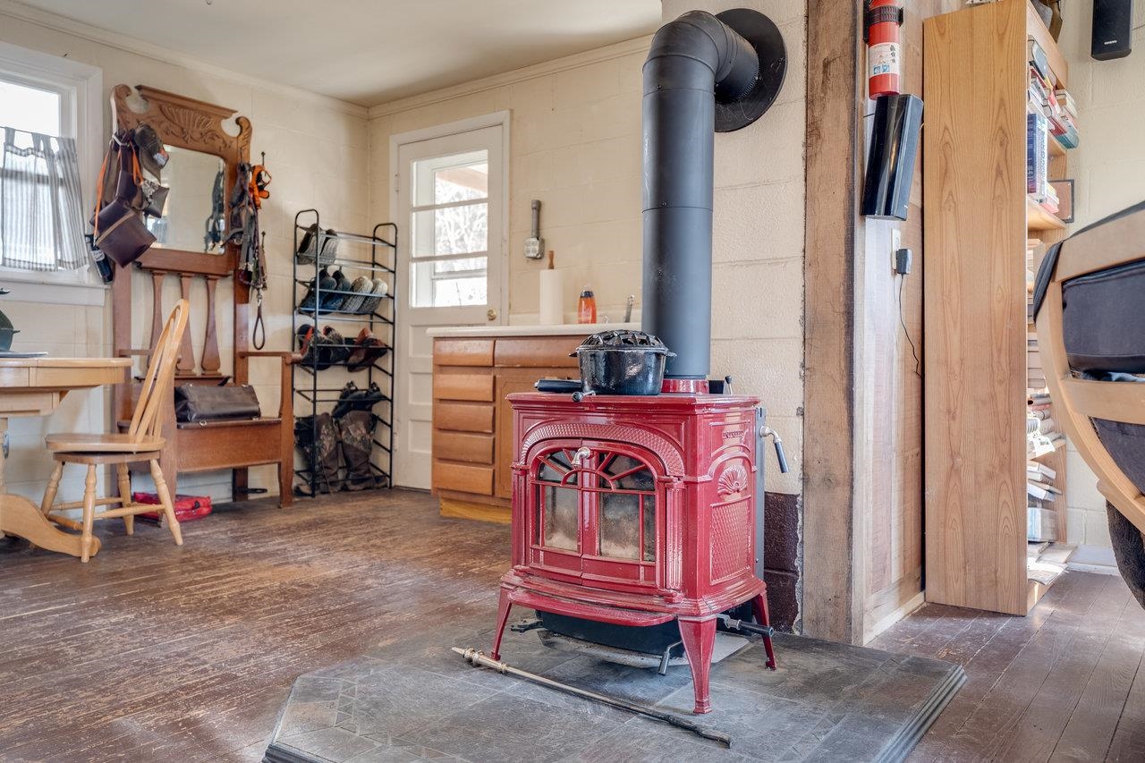 2077 DEERFIELD VALLEY RD