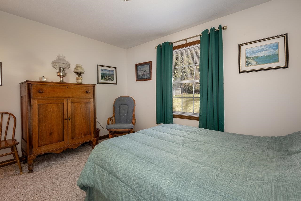 111 PRICE DR