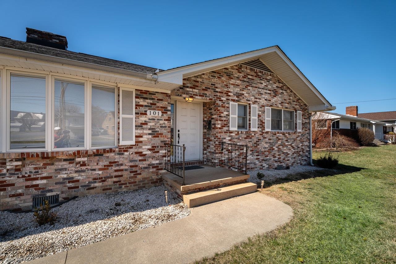 101 HILL AVE