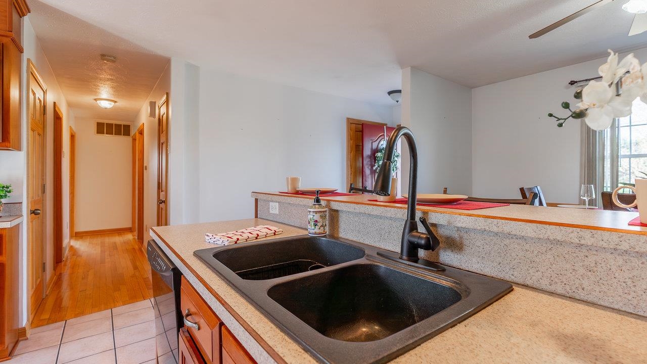 7356 SPRING CREEK RD