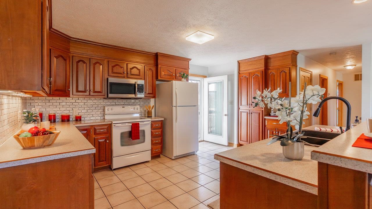 7356 SPRING CREEK RD