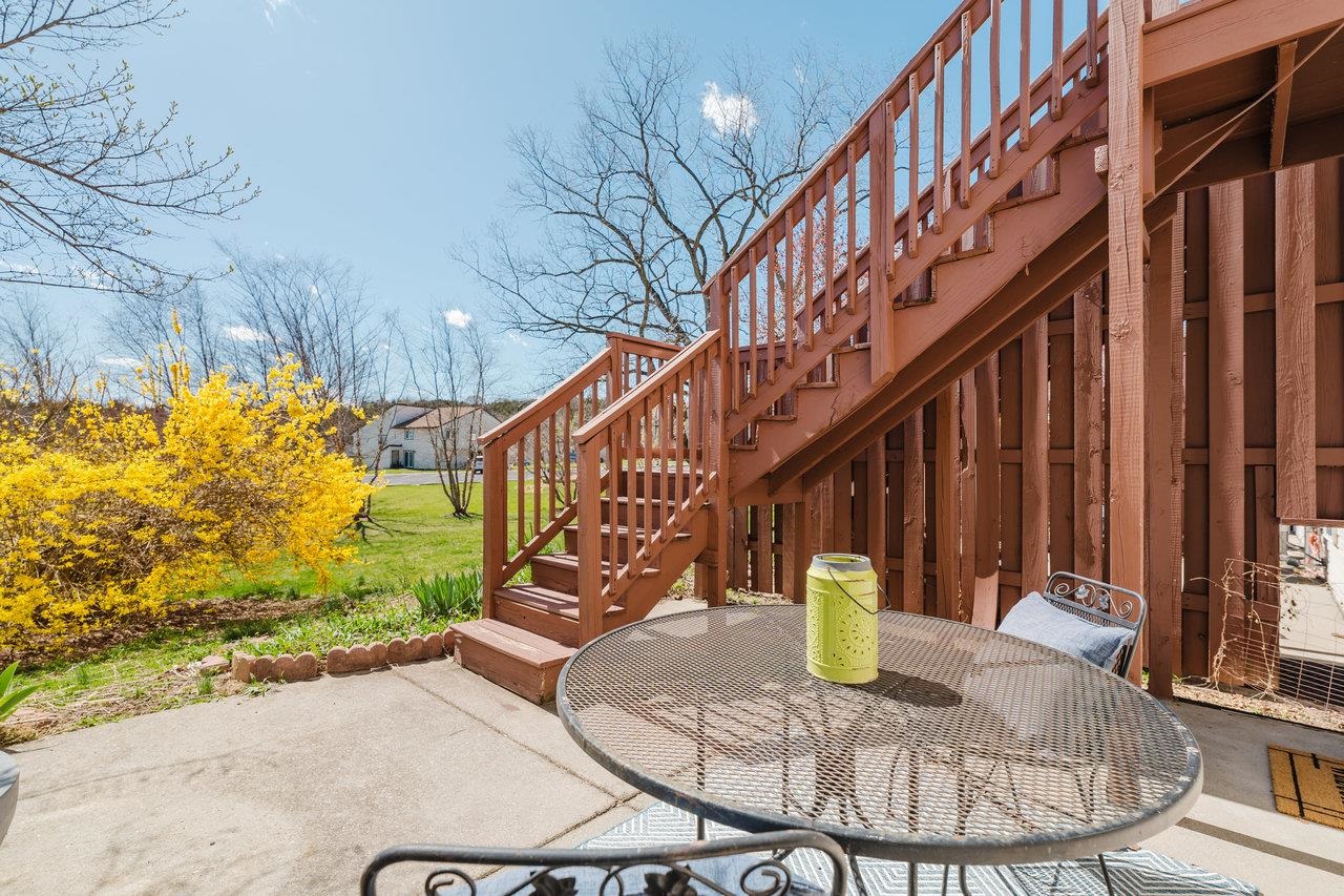 2483 MOSBY CT