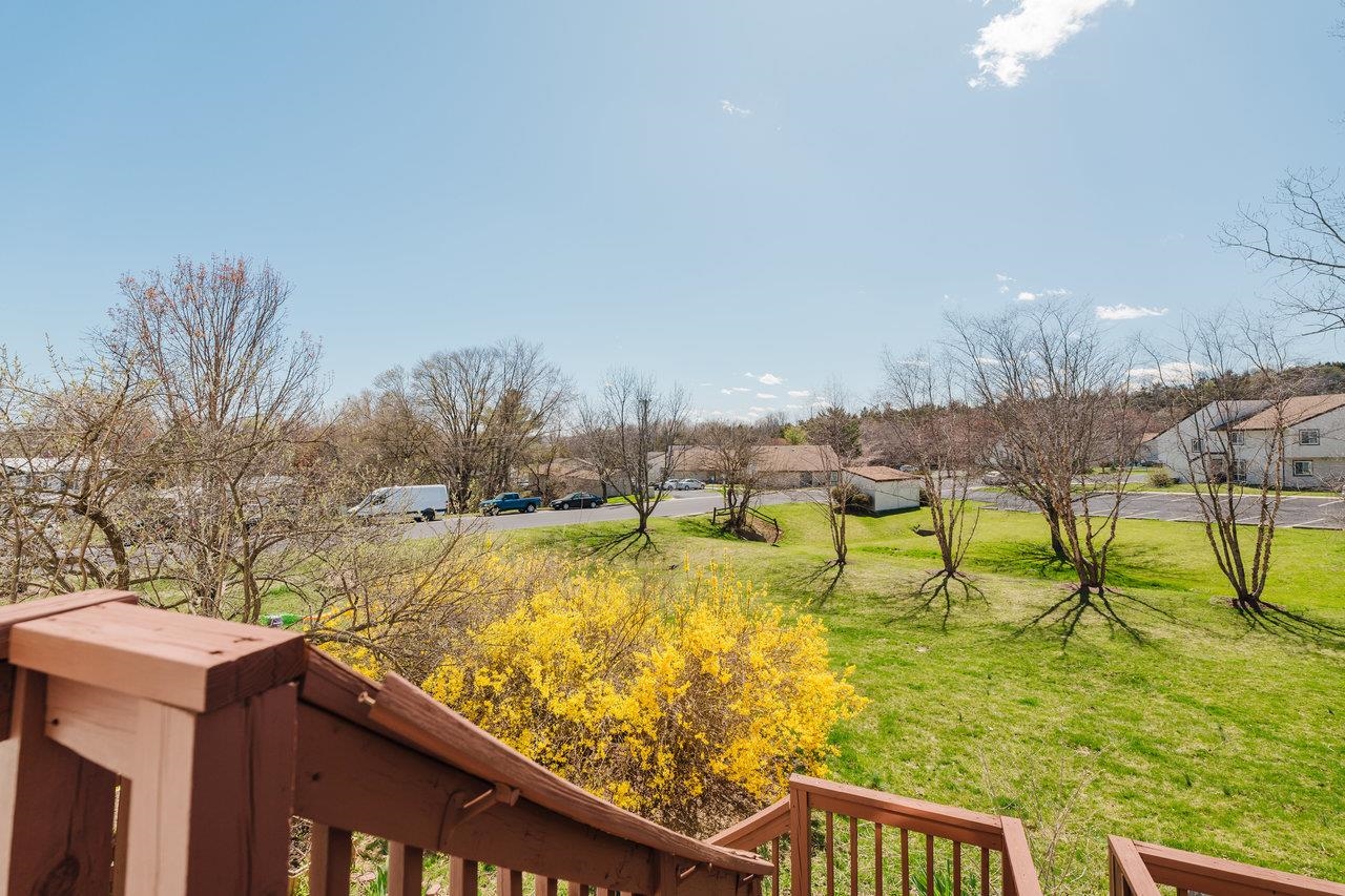 2483 MOSBY CT