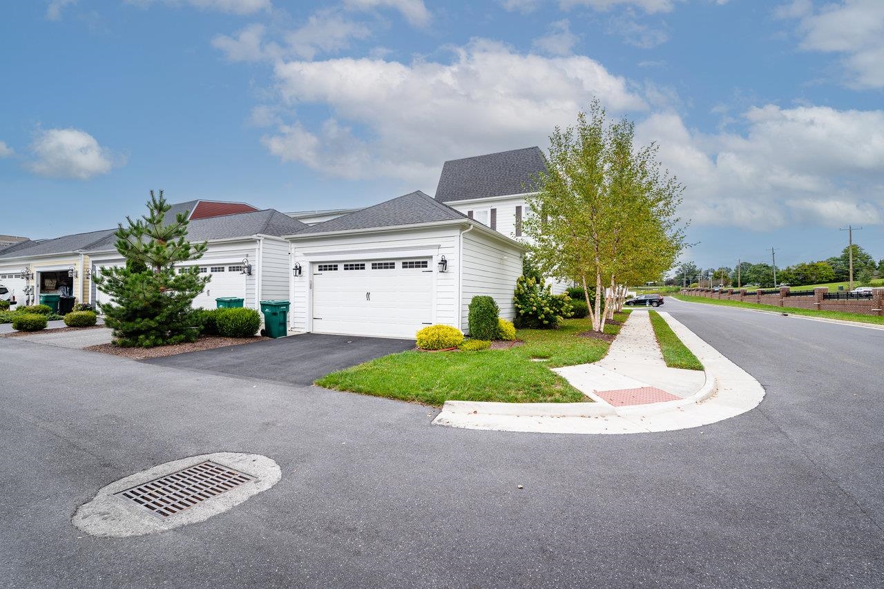 3436 CHARLESTON BLVD