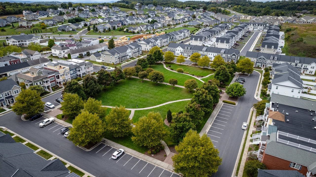 3436 CHARLESTON BLVD