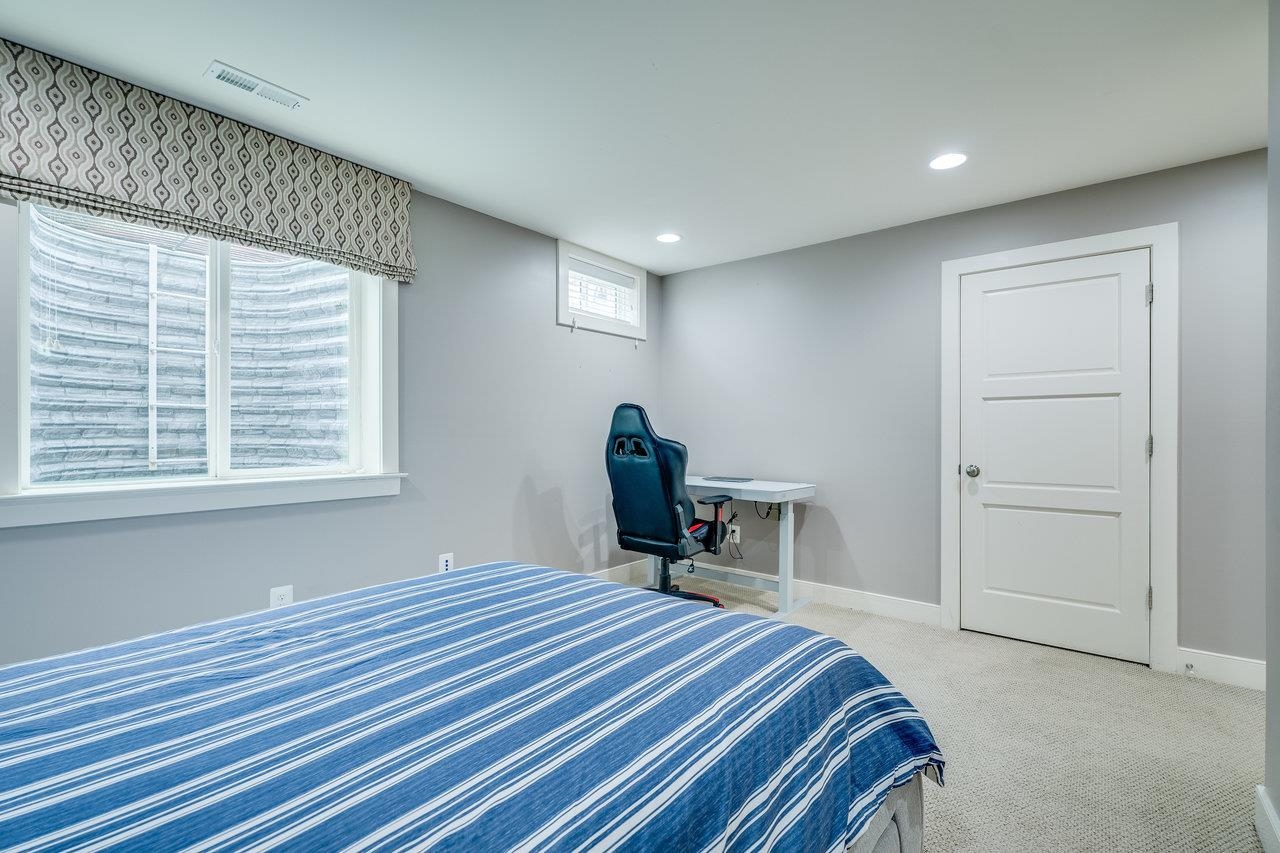 3436 CHARLESTON BLVD