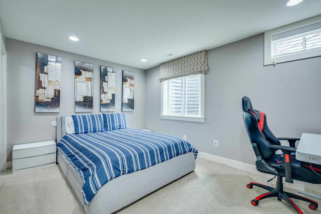 3436 CHARLESTON BLVD