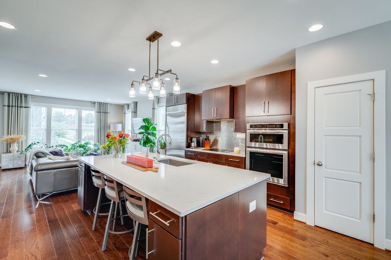 3436 CHARLESTON BLVD