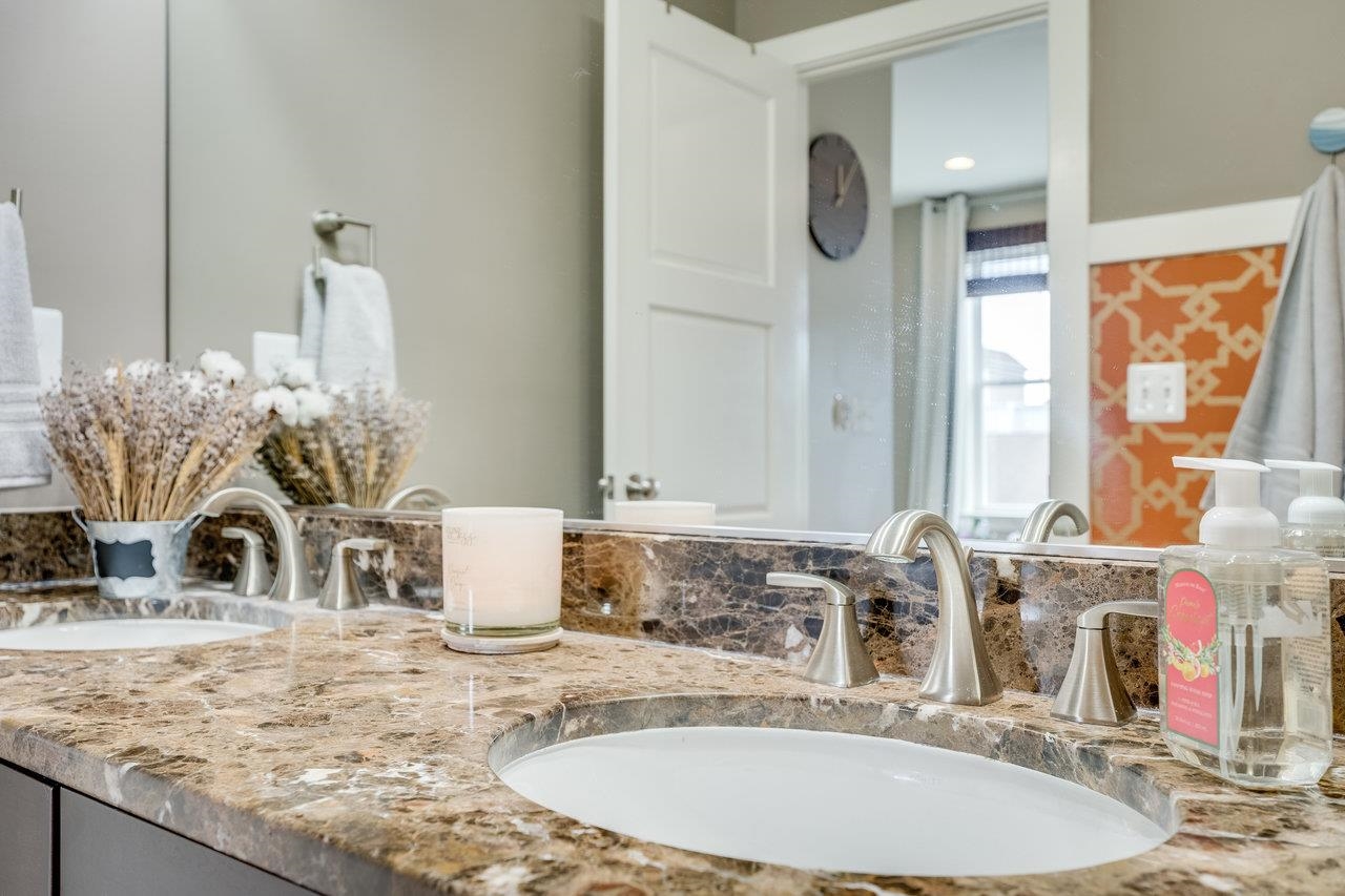 3436 CHARLESTON BLVD