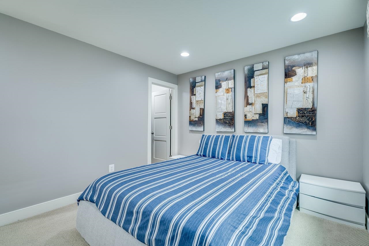 3436 CHARLESTON BLVD