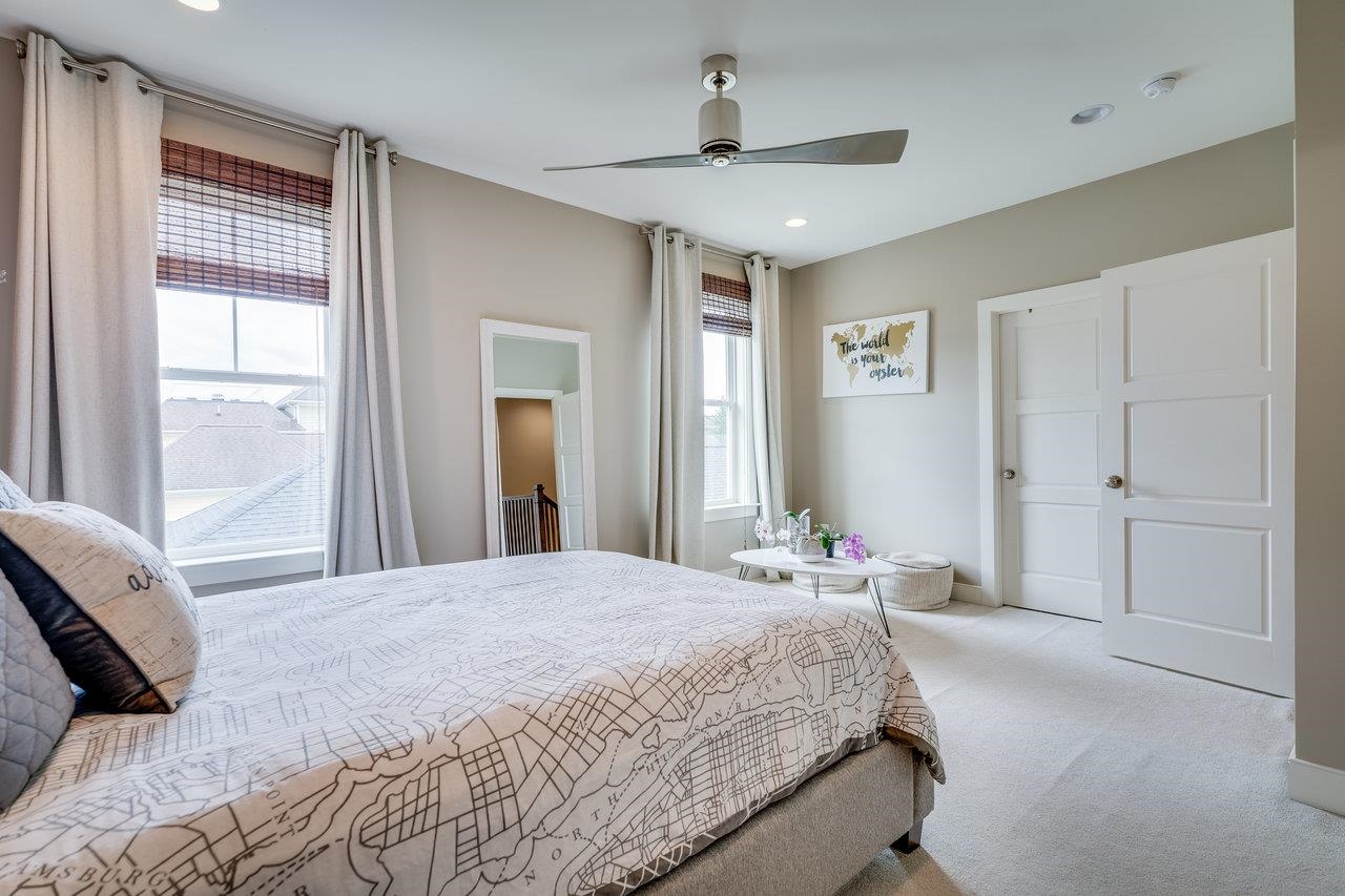 3436 CHARLESTON BLVD