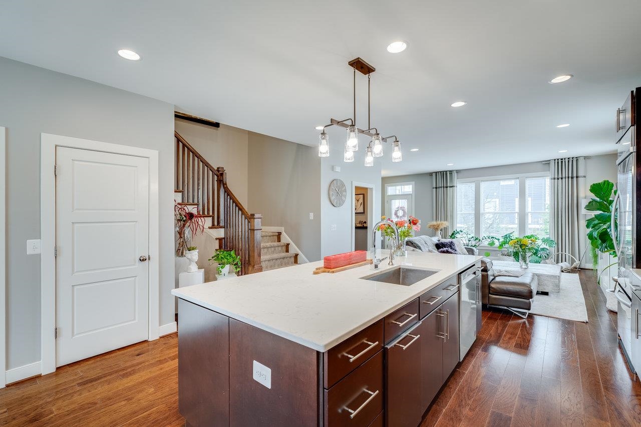 3436 CHARLESTON BLVD