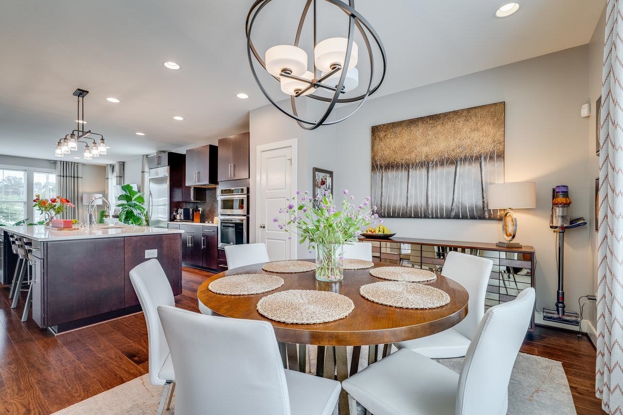 3436 CHARLESTON BLVD